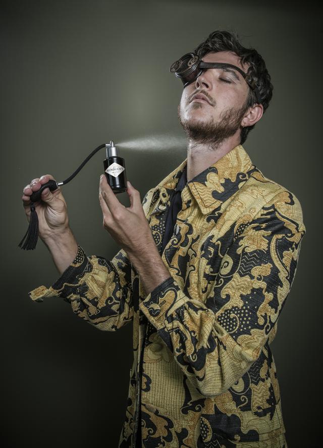 Max die Hendrick's opspuit